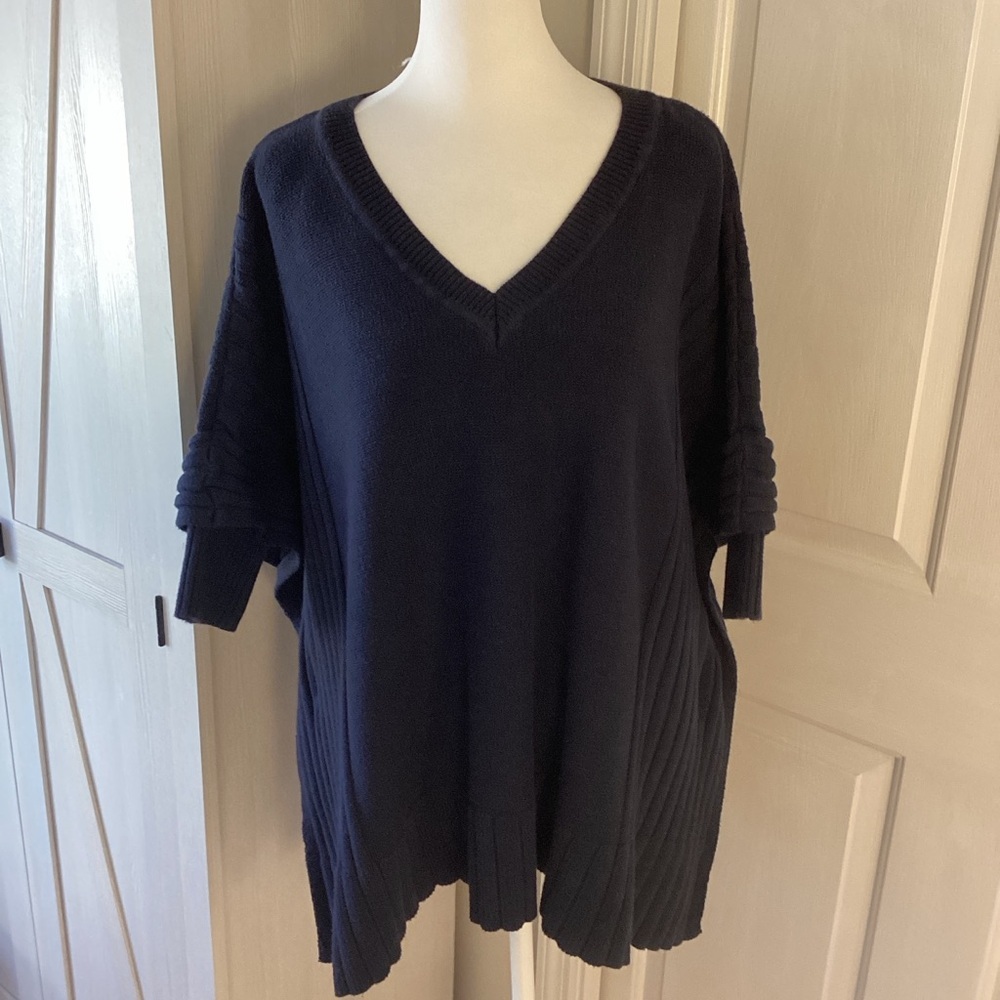 Simply Vera Vera Wang Navy V-Neck Knit Sweater Sz S/M